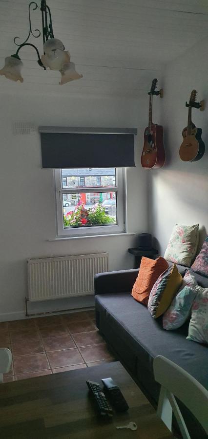 The Speak Easy Cottage Multyfarnham -Two Bedroom Buitenkant foto
